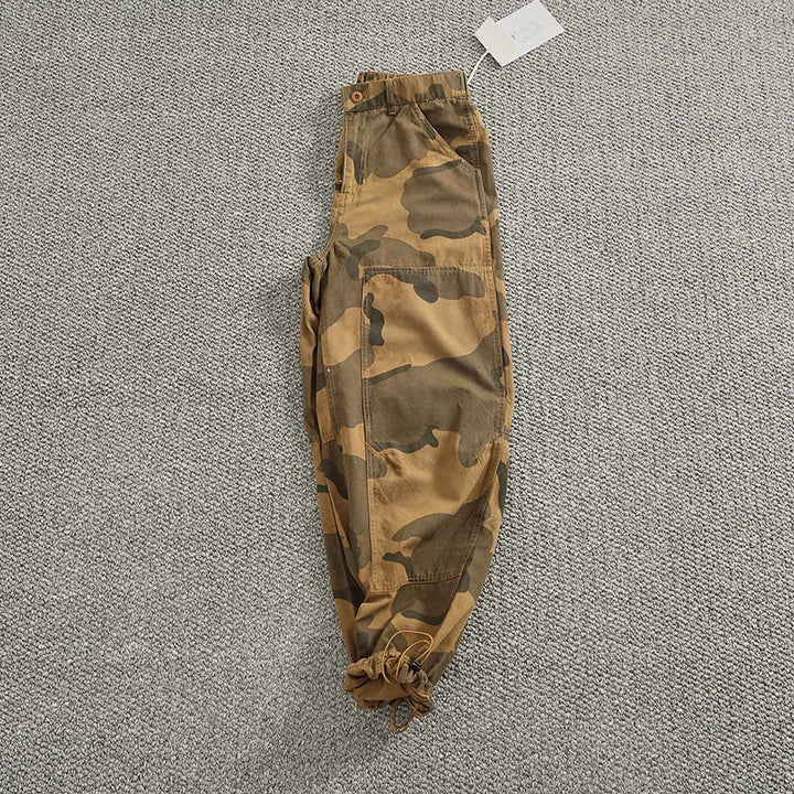Herren Cargohose im stylischen Camouflage-Design mit elastischem Bund und praktischen Taschen Echoarchiv