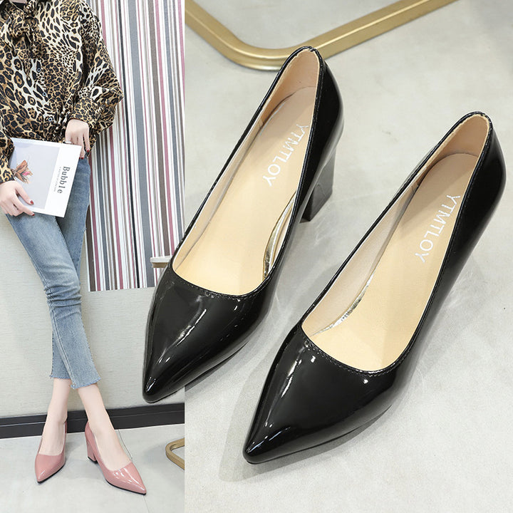 Damen Klassische Lack-Pumps mit spitzer Form und stabilem Blockabsatz Echo Archiv