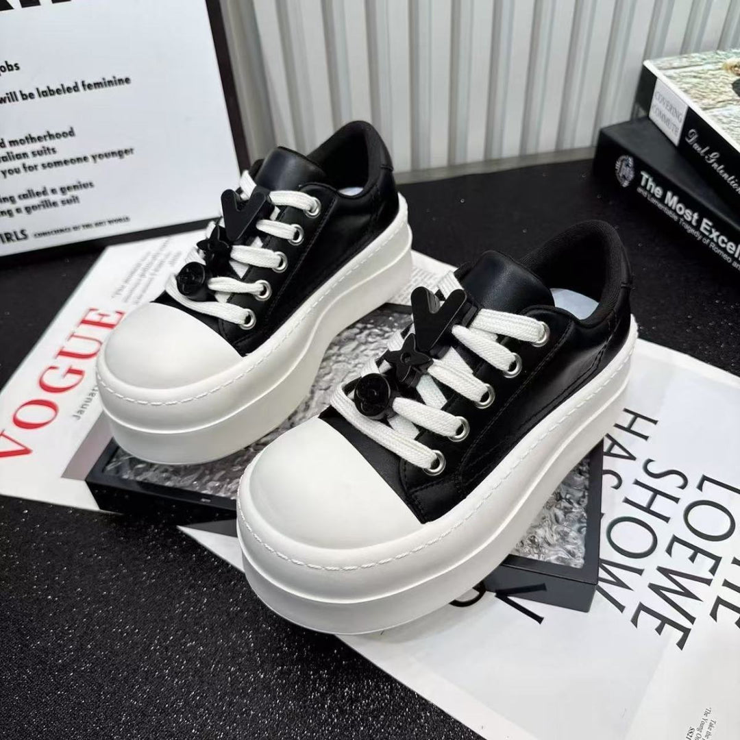 Damen Plateau Sneaker mit trendigem Design und elastischen Schnürsenkeln Echo Archiv