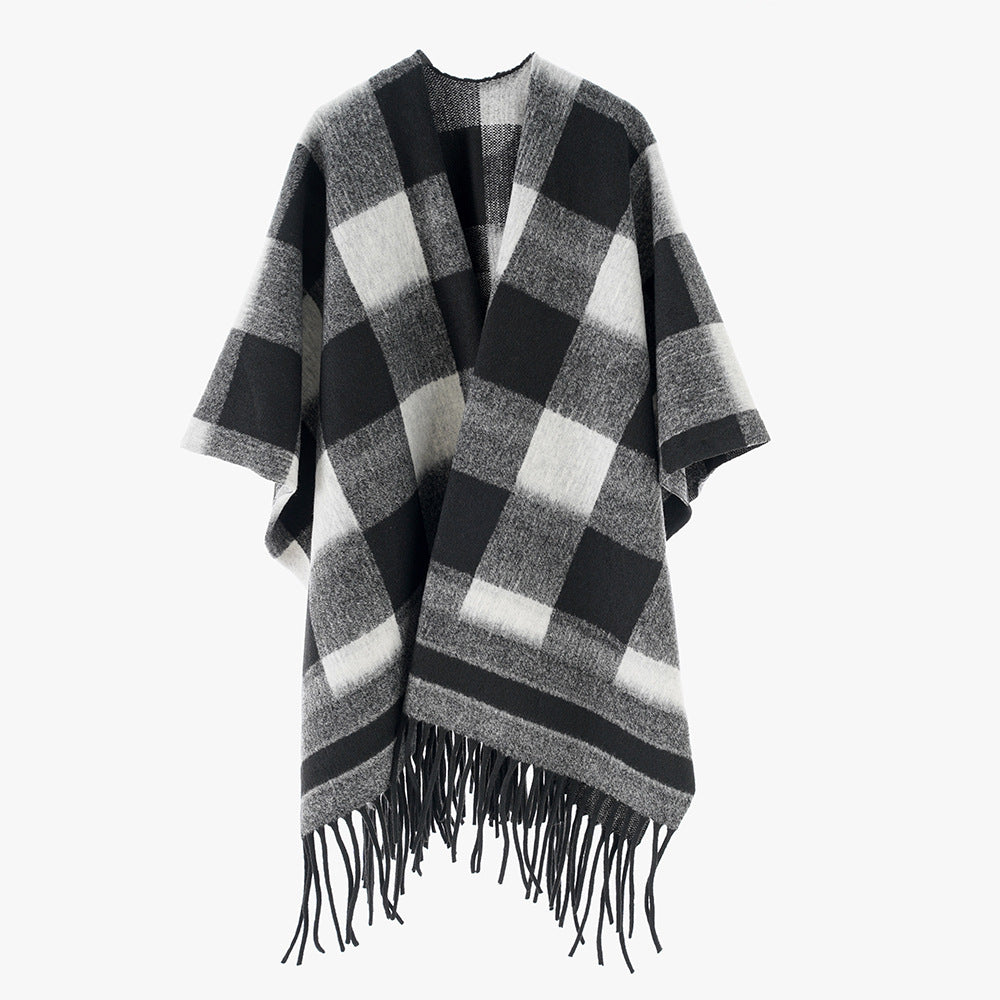 Damen Capeponcho im Plaid-Wickelstil aus Wollmix mit Fransensaum – Montévia