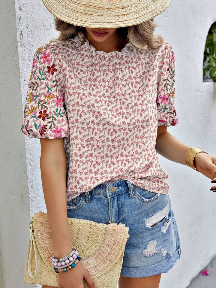 Damen Geblümte Bluse mit bestickten Puffärmeln und gewelltem Ausschnitt – Élovi