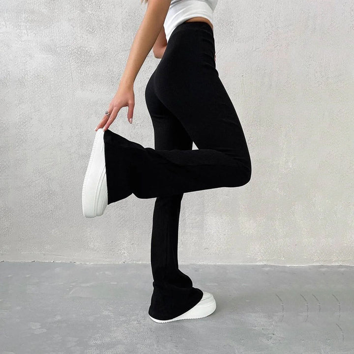 Damen Flared Hose aus Rippstrick Echo Archiv