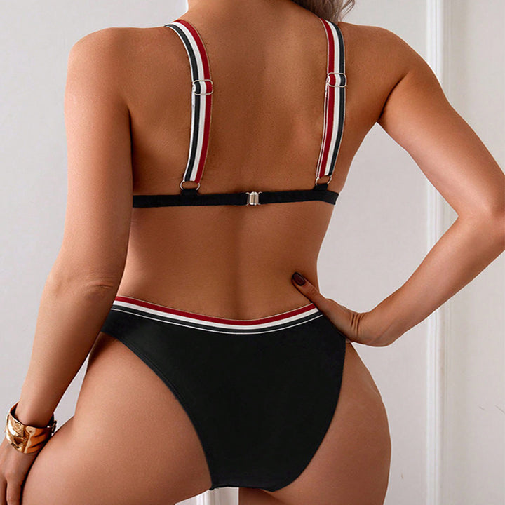 Damen Sportlicher Bikini mit modernem V-Ausschnitt Echo Archiv