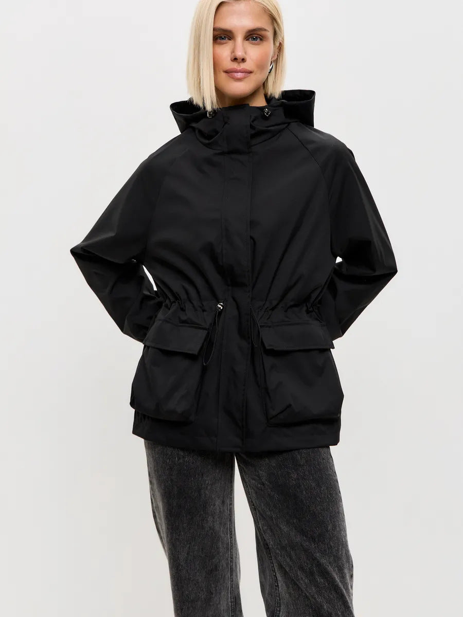 Damen wasserdichte Parka-Jacke mit Kapuze, Tunnelzugtaillierung und XXL-Klappentaschen – Célinea