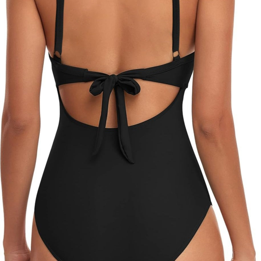 Damen Einteiliger Badeanzug mit modernem Cut-Out und elegantem Wickeldesign Echo Archiv