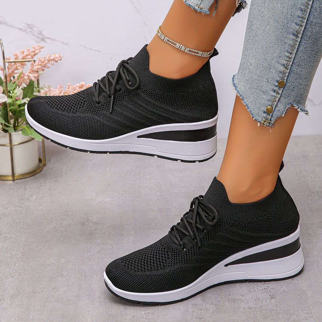 Damen Strick-Sneaker mit elastischem Schaft, gepolsterter Komfortsohle und leichtem Keil Echo Archiv