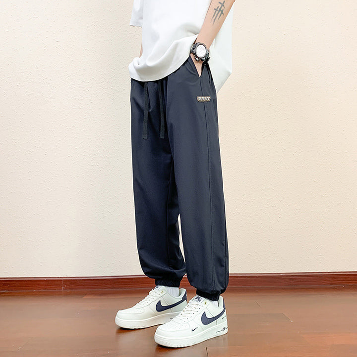 Herren Sportliche Jogginghose mit reflektierenden Details