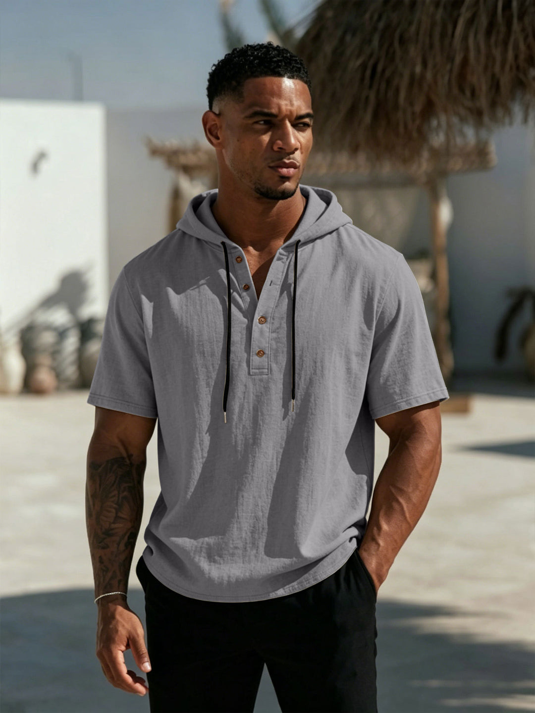Herren Kurzarm-Hoodie-Henley aus Leinenoptik mit Knopfleiste – Cavarno