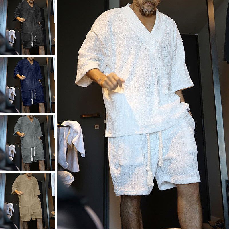 Herren lässiges Strandoutfit mit atmungsaktivem Oberteil und praktischen Shorts Echoarchiv