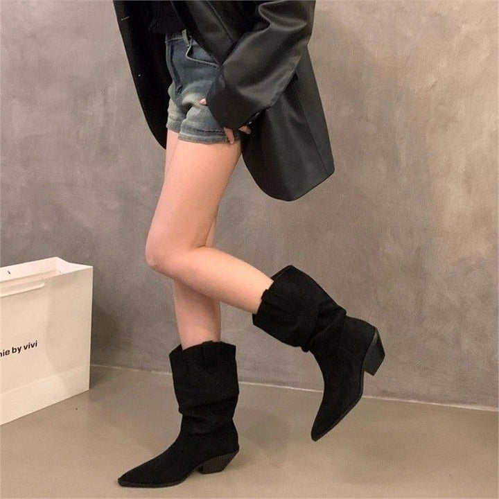 Damen Slouchy Western‑Stiefeletten mit spitzer Zehenform und sculpted Blockabsatz Echo Archiv