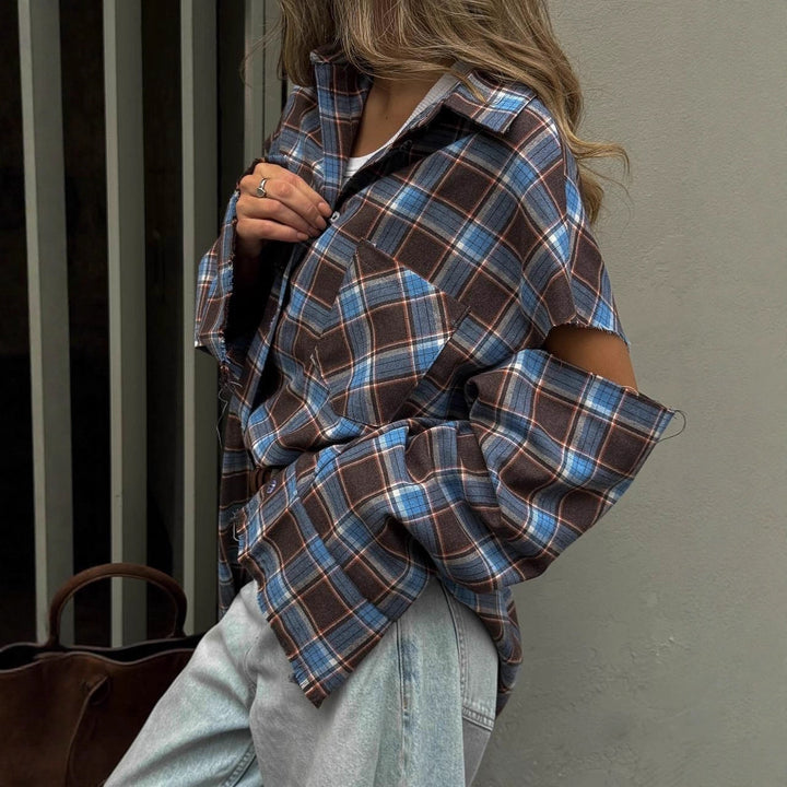 Damen karierte Oversize-Hemdjacke mit Cut-Out-Ärmeln und rohem Saum Echoarchiv