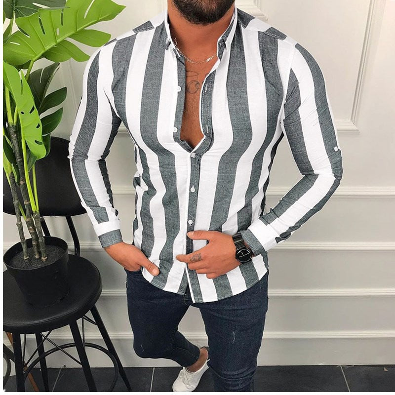 Herren Langarmhemd mit modernem Streifenmuster und stylishen Details Echoarchiv