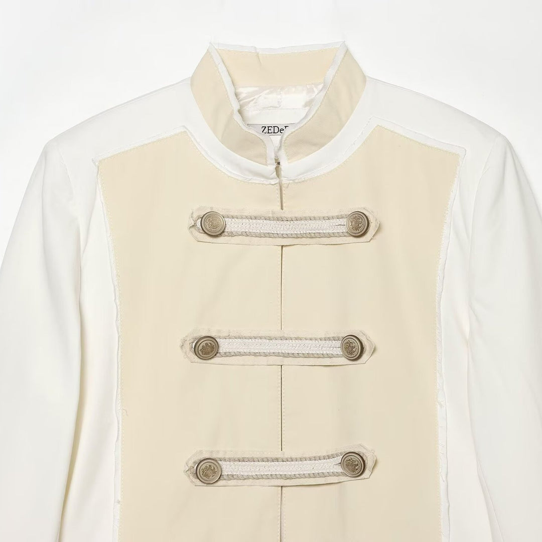Damen Militärisch inspirierte Kurzjacke mit Zierknopfleiste Echo Archiv