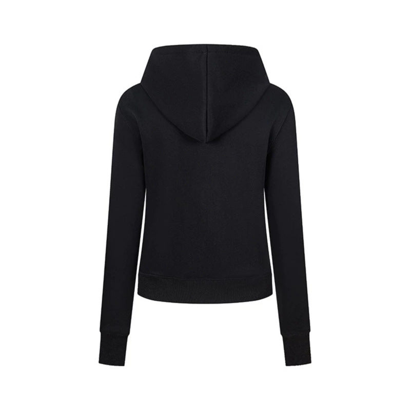 Damen Kapuzen-Sweatjacke mit dekorativer Militär‑Bortenleiste und Zierknöpfen Echoarchiv