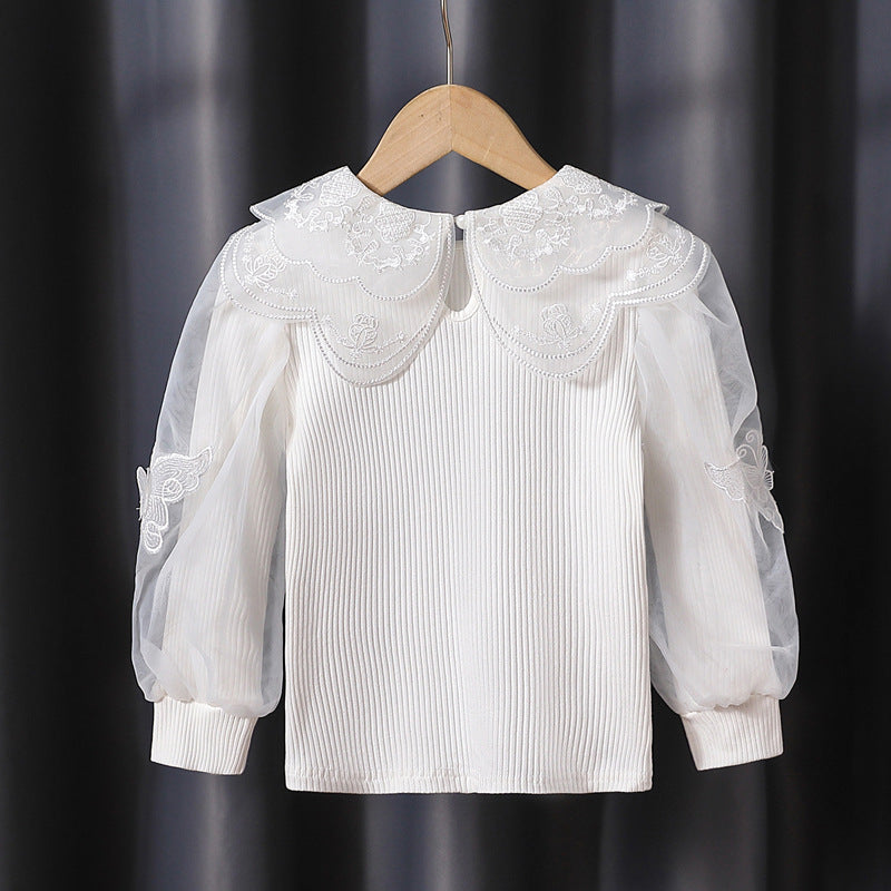 Mädchen modische Bluse mit eleganten Tüllärmeln und kunstvoller Spitzenverzierung Echo Archiv