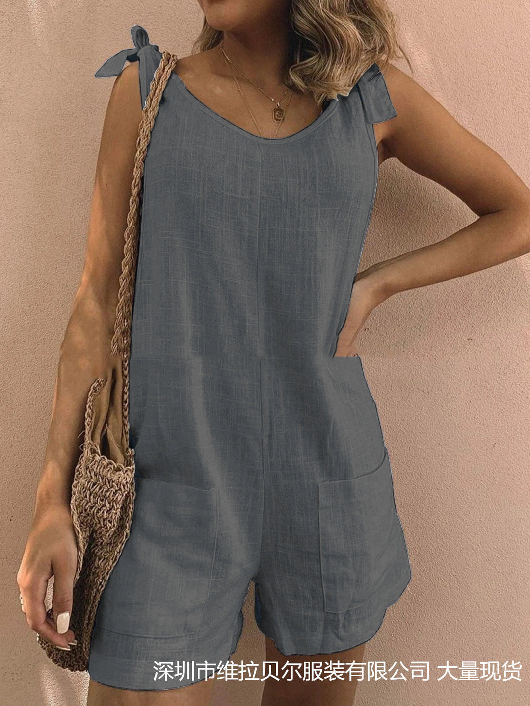 Damen Jumpsuit mit praktischen Taschen und verspielten Schulterbändern Echoarchiv