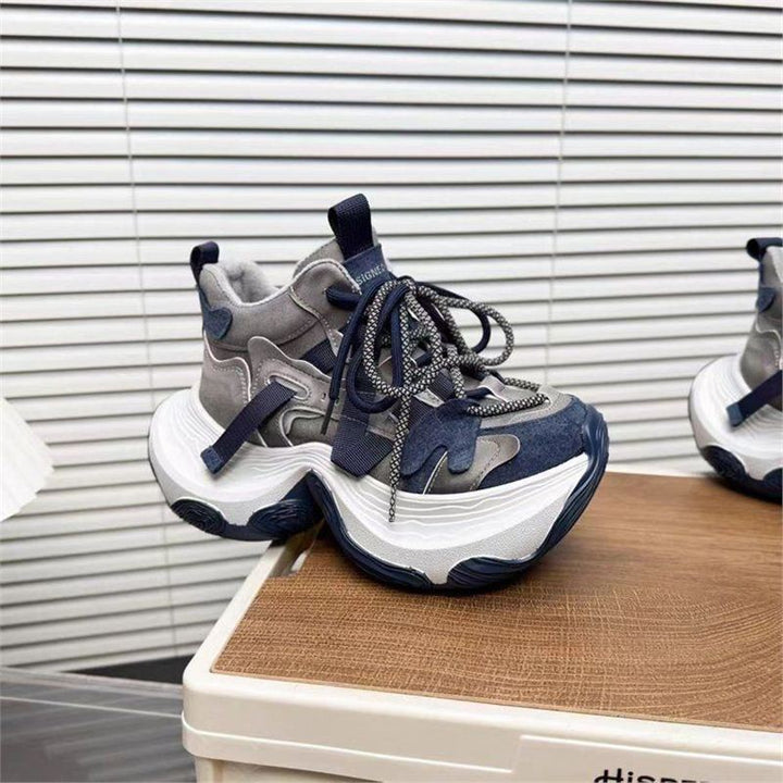 Damen Chunky Plateau-Sneaker mit mehrlagiger sculpted Sohle und Wildleder‑Mesh‑Details Echo Archiv