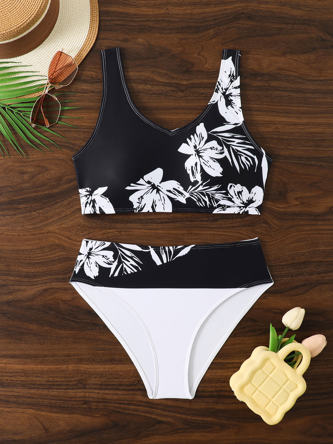 Damen Sportliches Bikini-Set mit floralem Design Echo Archiv