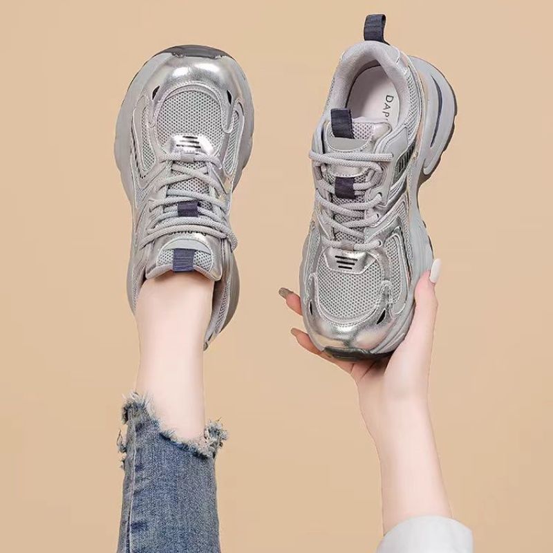 Damen Sportliche Sneakers mit reflektierenden Elementen und dämpfender Sohle Echo Archiv