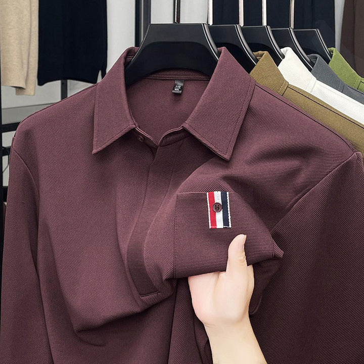 Herren modernes Langarm Polohemd mit strukturiertem Design und praktischer Brusttasche Echoarchiv