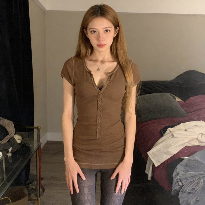 Damen figurbetontes Kurzarmshirt mit Knopfleiste und eleganter Rippstruktur Echo Archiv