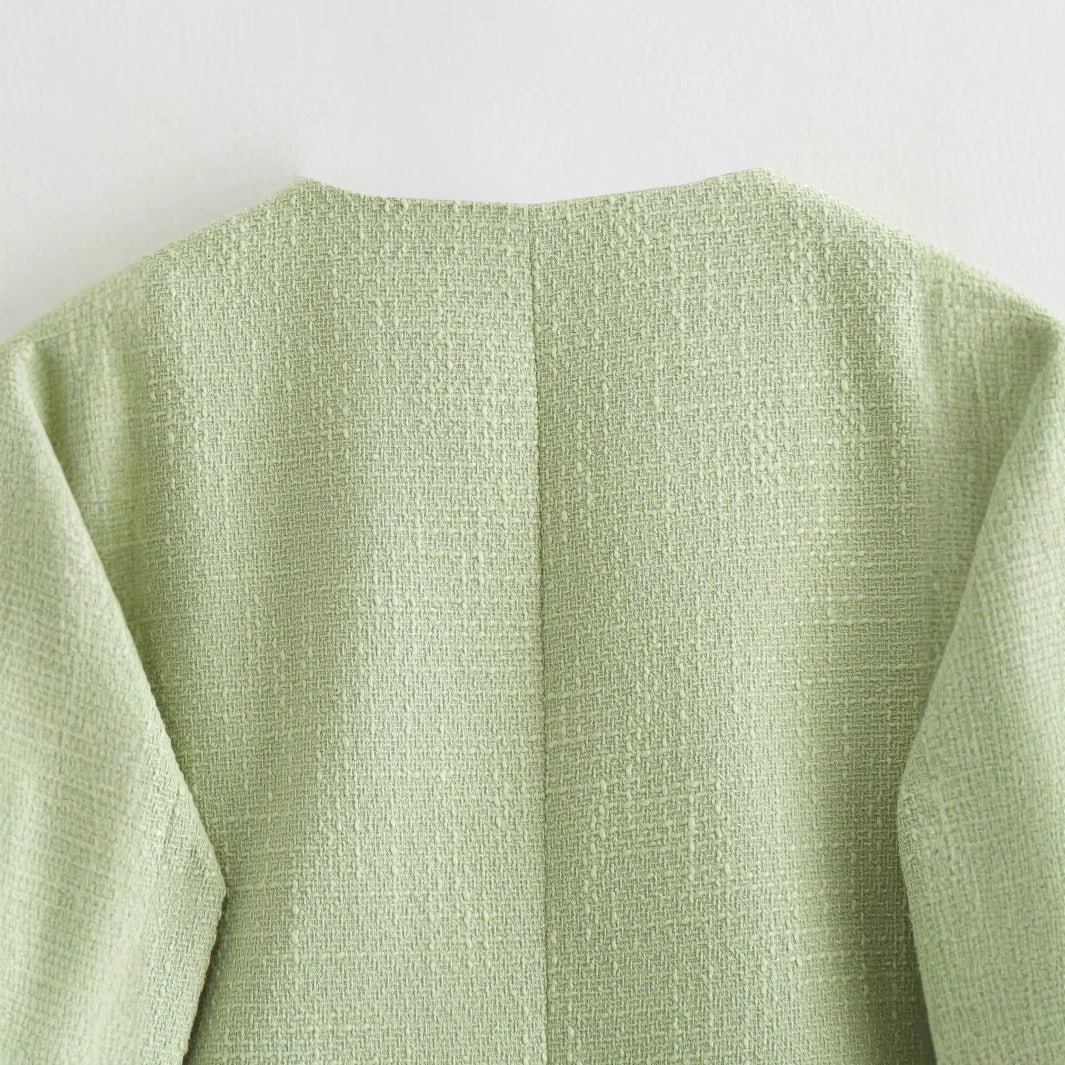 Damen kurzgeschnittene Bouclé-Boxyjacke mit Rundhalsausschnitt und aufgesetzten Taschen – Célinea