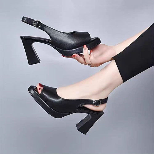 Echoarchiv | Orthopädische Schuhe mit Absatz