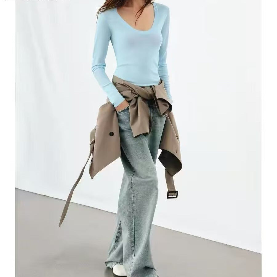 Damen Feinstrick-Pullover mit tiefem U-Ausschnitt und schmaler Silhouette Echoarchiv