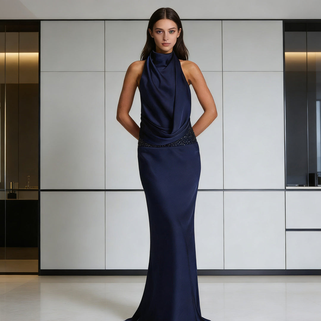 Damen Elegantes und fließendes Abendkleid mit hohem Kragen Echo Archiv