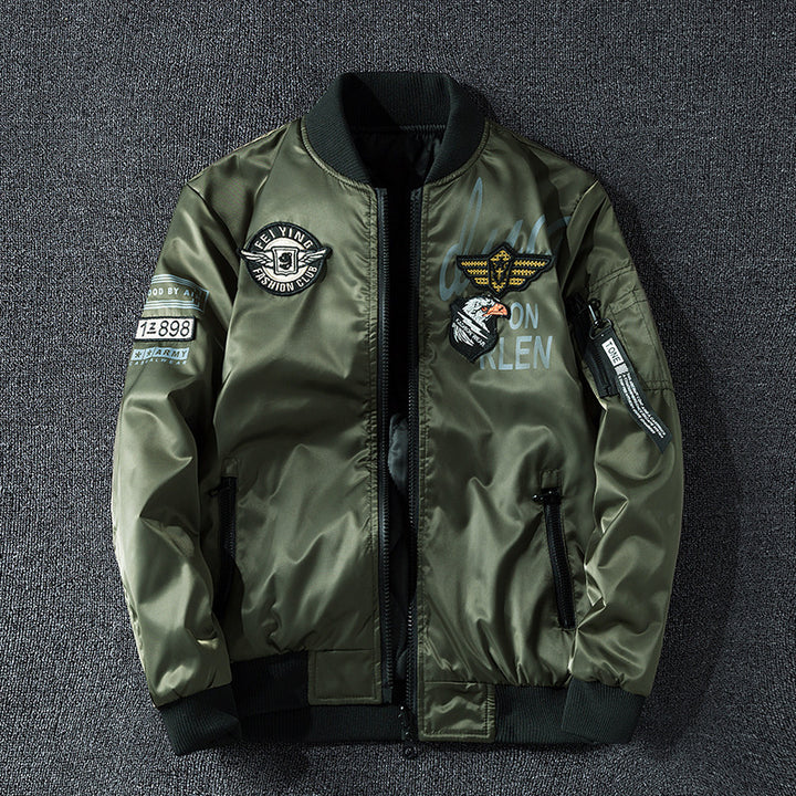 Herren Pilotenbomberjacke im Aviator-Look mit Badge-Applikationen, Ärmeltasche und gerippten Bündchen Echoarchiv