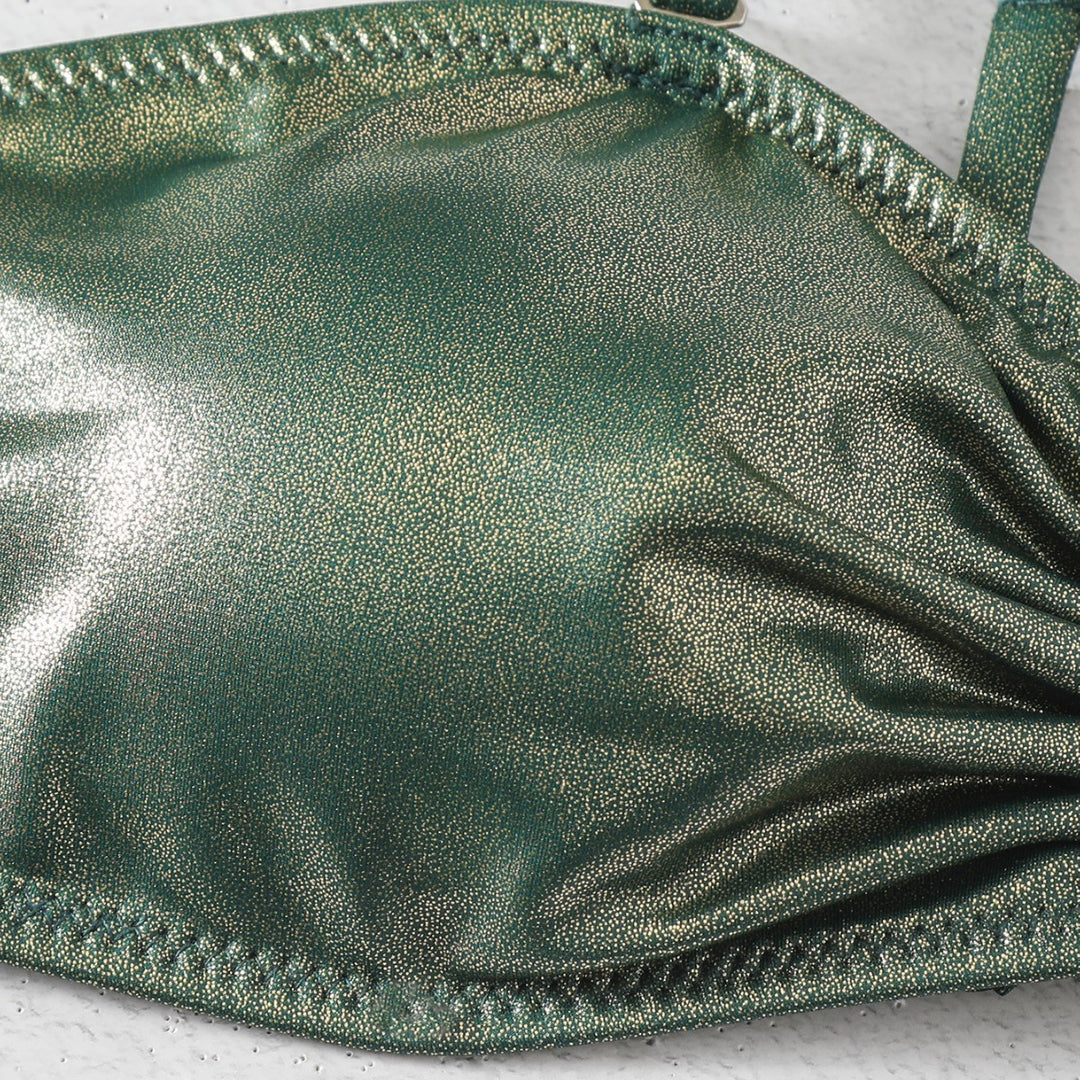 Damen Bikini-Set mit modischem Wickeldesign und glänzenden Akzenten Echo Archiv