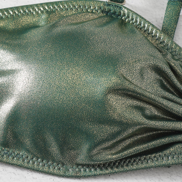 Damen Bikini-Set mit modischem Wickeldesign und glänzenden Akzenten Echo Archiv