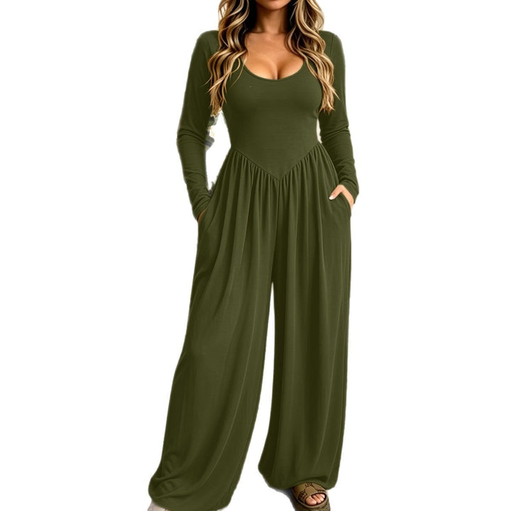 Damen Langer Jumpsuit mit weitem Bein, tiefem Rundhals und Eingrifftaschen Echoarchiv