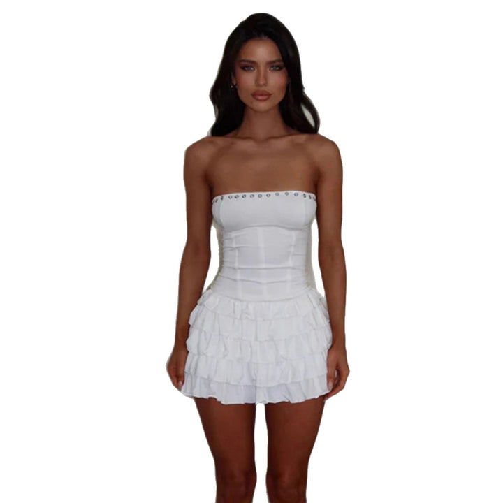Damen Rüschenshirt mit Figurbetonendem Schnitt und Dekorativen Nieten Echo Archiv