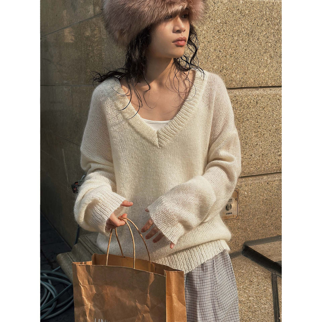Damen Oversize Mohair‑Mix V-Ausschnitt Pullover mit extraweitem Ärmel Echoarchiv
