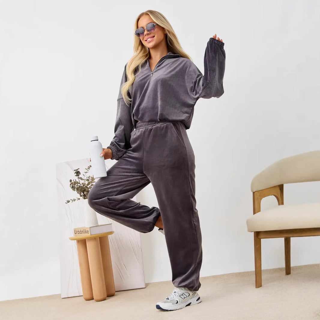 Damen samtiges zweiteiliges Lounge-Set mit Kapuzen-Halbzip und elastischer Bundhose – Auréline