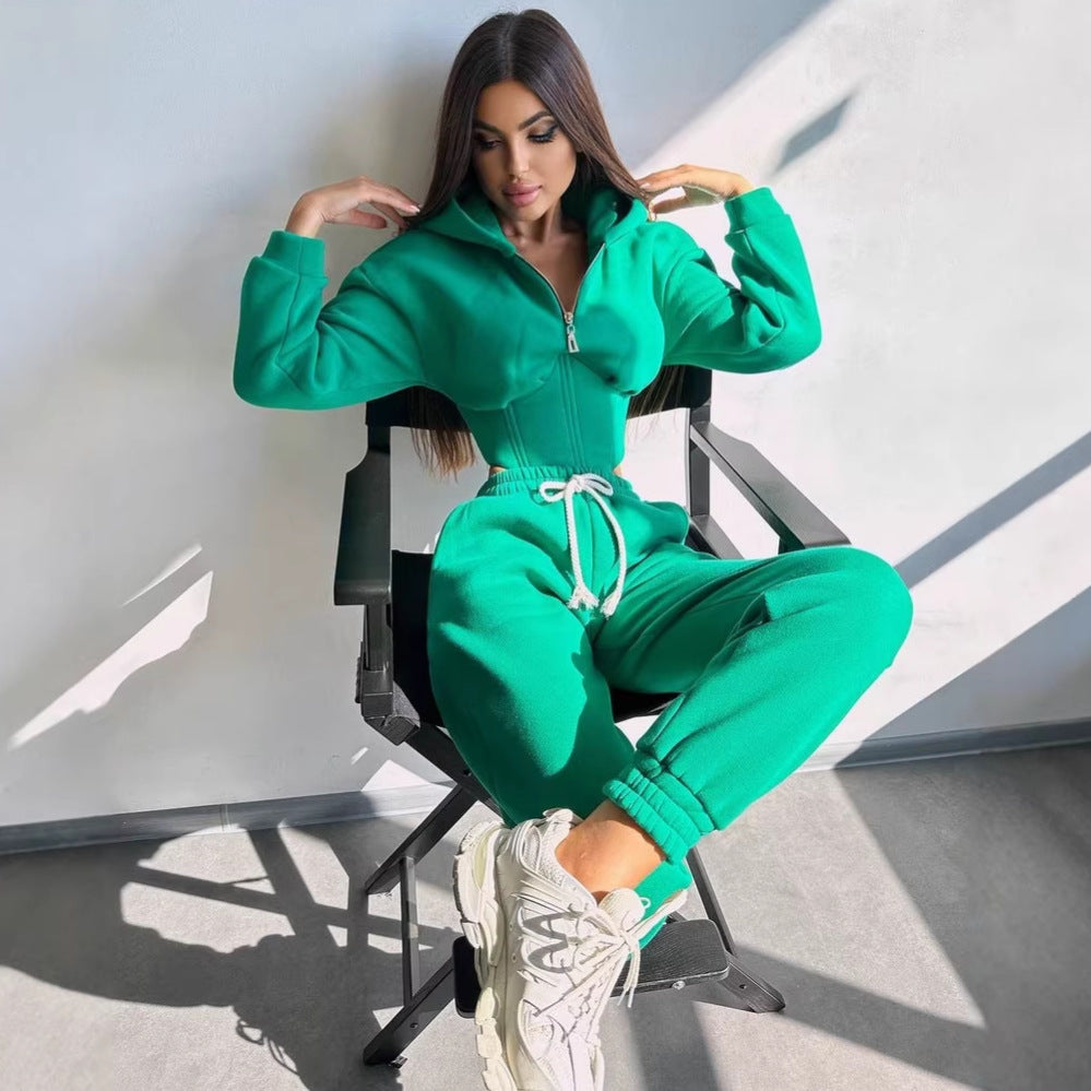 Damen Crop-Kapuzenjacke mit Korsagennaht und High-Waist Jogginghose – Élanora