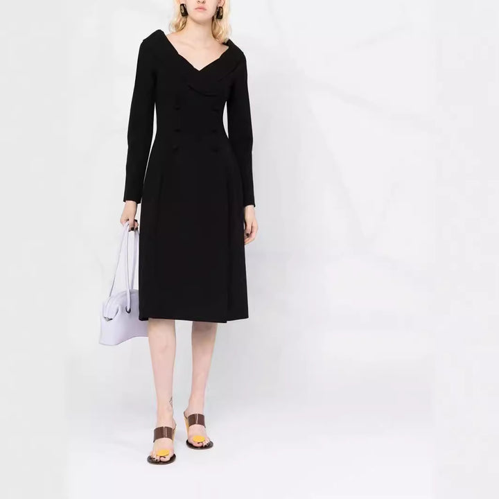 Damen Maxikleid im Mantel‑Look mit Carmenkragen und Doppelreihe Echoarchiv
