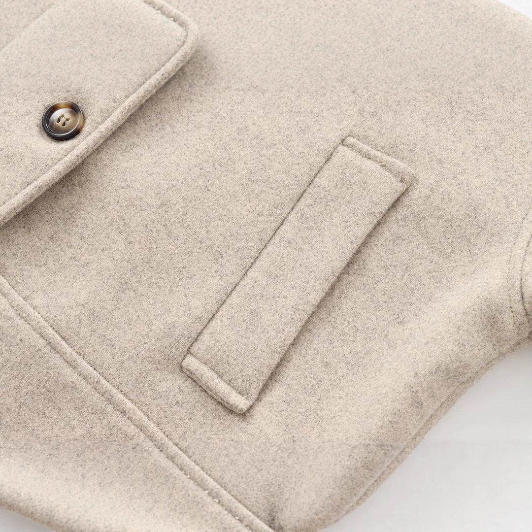 Damen Kurz geschnittene Wollmix-Boxyjacke mit überschnittener Schulter und Pattentaschen Echoarchiv