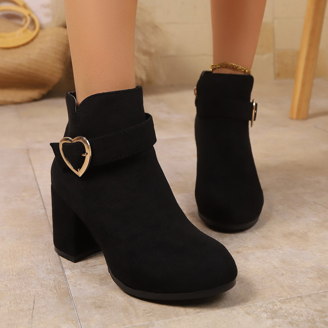 Damen Ankle‑Boots mit Blockabsatz und Herzschnalle Echoarchiv