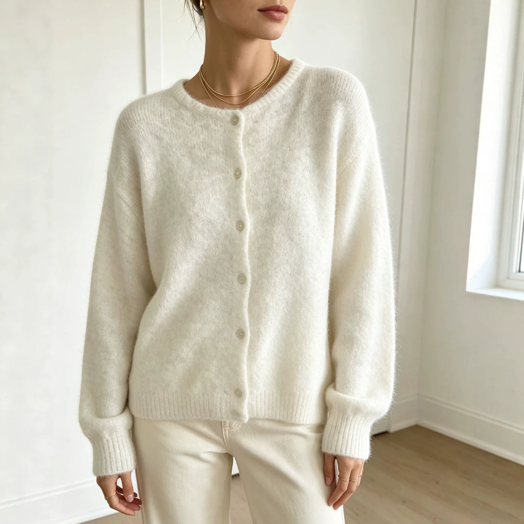 Damen Rundhals-Strickjacke mit weichem Flormix, Knopfverschluss und gerippten Bündchen – Célinea