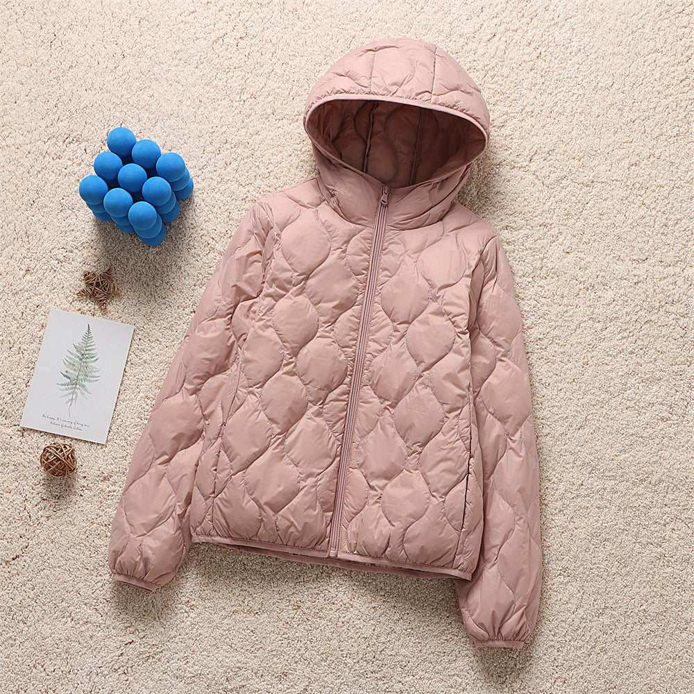 Damen Kapuzen-Steppjacke mit tropfenförmiger Steppung und ultraleichter Thermofüllung Echoarchiv