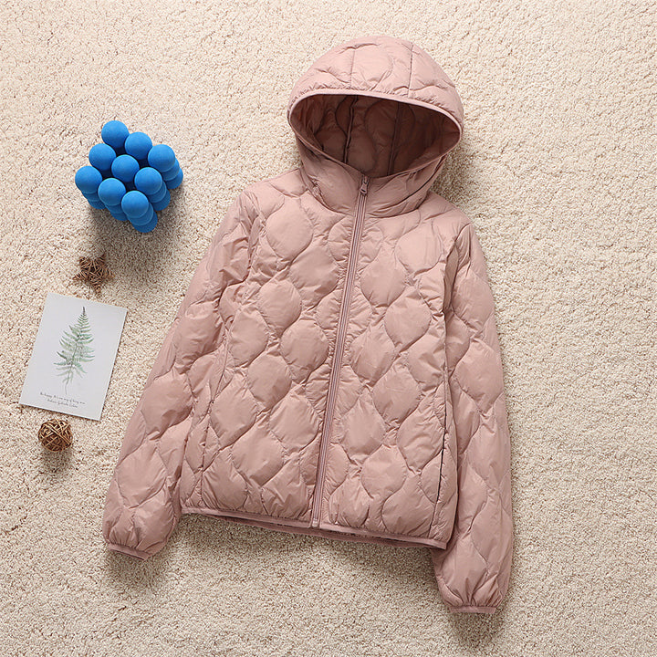 Damen Kapuzen-Steppjacke mit tropfenförmiger Steppung und ultraleichter Thermofüllung Echoarchiv