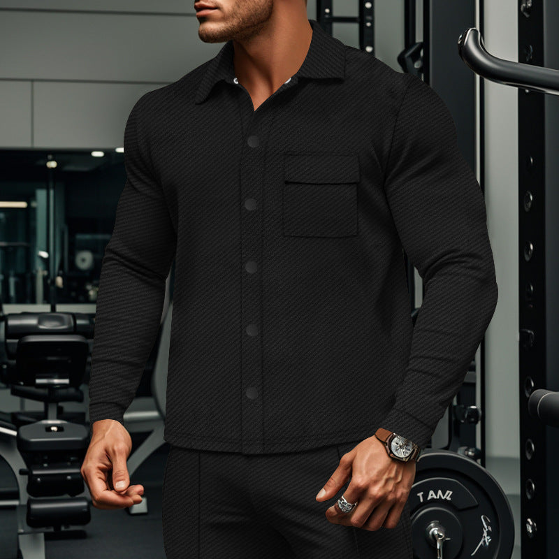 Herren langärmliges Fitness-Hemd mit strukturiertem Design und praktischer Brusttasche Echoarchiv