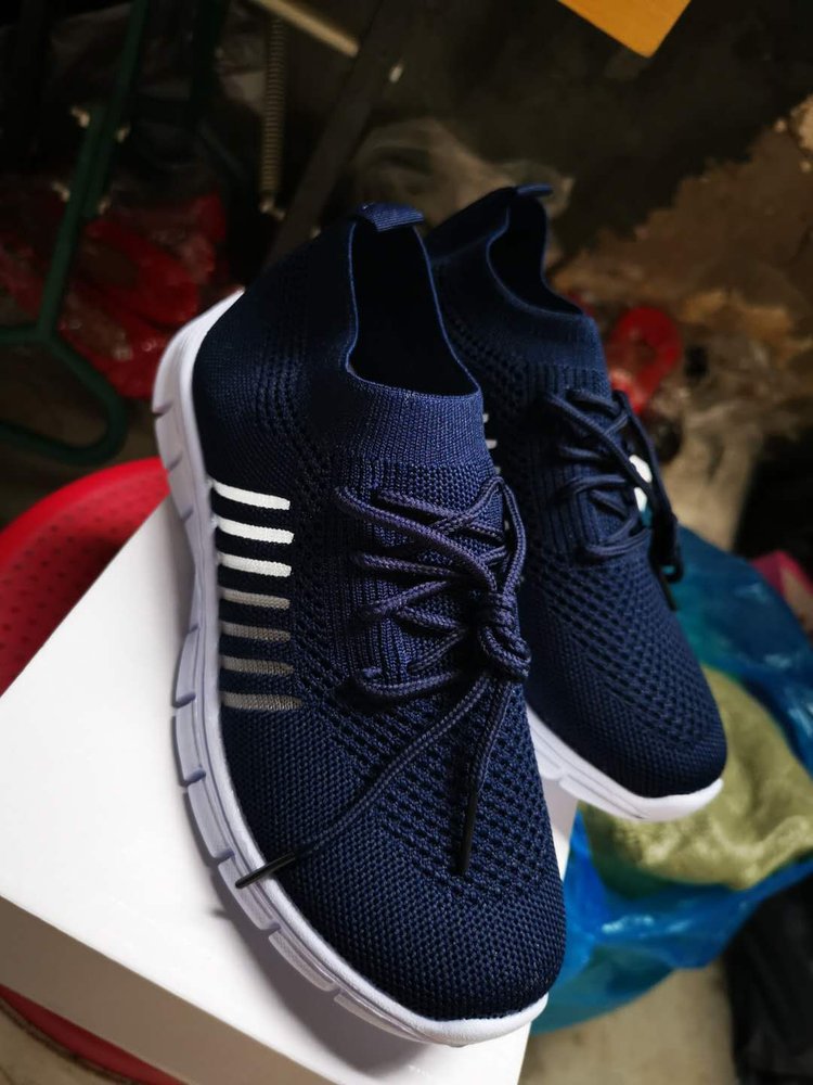 Damen nan gestrickter Performance-Sneaker mit sockenhaftem Schaft und flexibler Profilsohle Echo Archiv