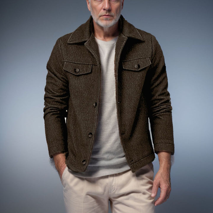 Herren modische Jeansjacke mit goldenen Knöpfen Echoarchiv