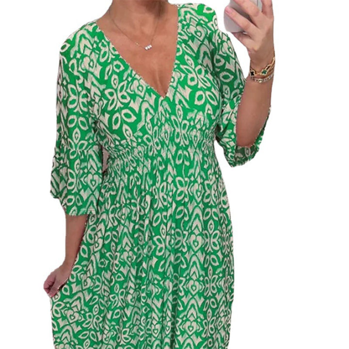 Damen Maxikleid mit V-Ausschnitt, gerafftem Taillenteil und Rüschendreiviertelärmeln – Valéora