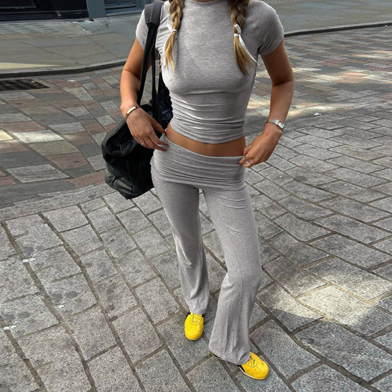 Damen Sportliches Set mit cropped Oberteil und ausgestellten Hosen Echo Archiv