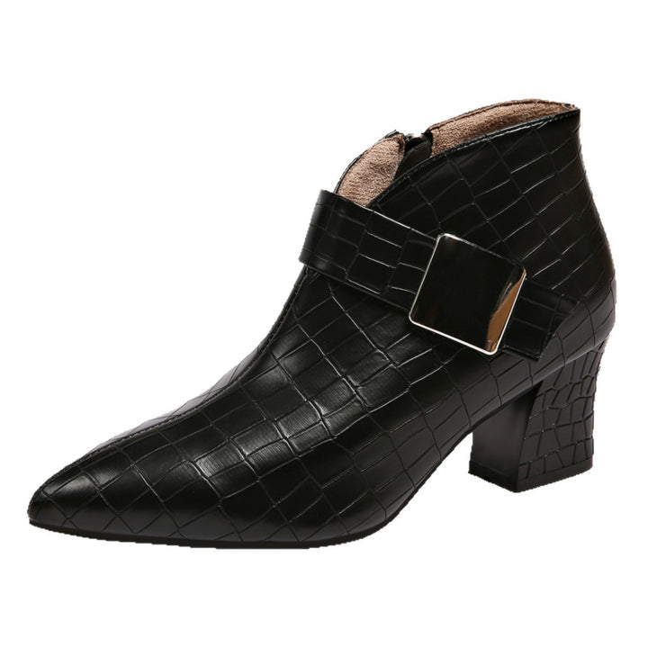 Damen knöchelhohe Stiefelette mit Kroko-Prägung, spitzer Zehenform und dekorativer Schnalle Echoarchiv
