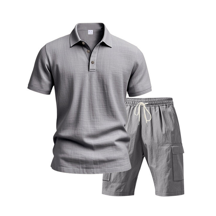 Herren stilvolles Polohemd mit bequemen Cargo-Shorts Echoarchiv